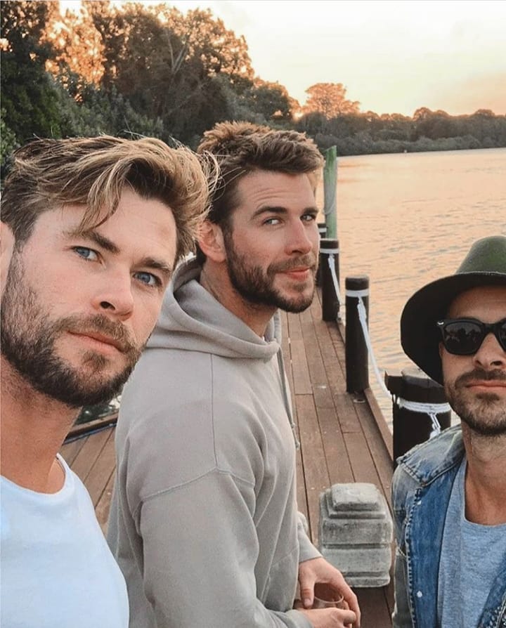 10 Facts About The Hemsworth, 3 Successful Brothers - Gluwee