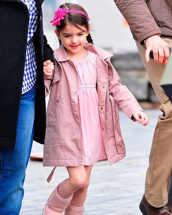 10 Stylish Outfits of Suri Cruise, Tom Cruise's Daughter - Gluwee