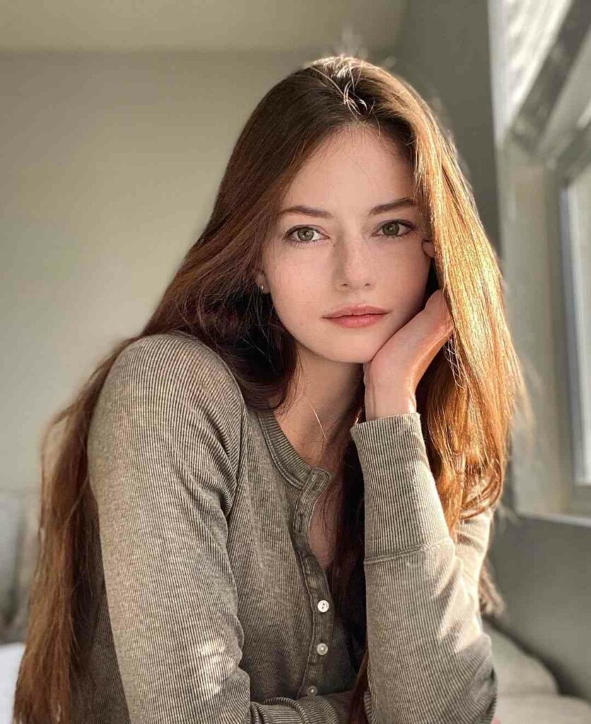 10 Transformations of Mackenzie Foy, A Daughter of Bella in Twilight