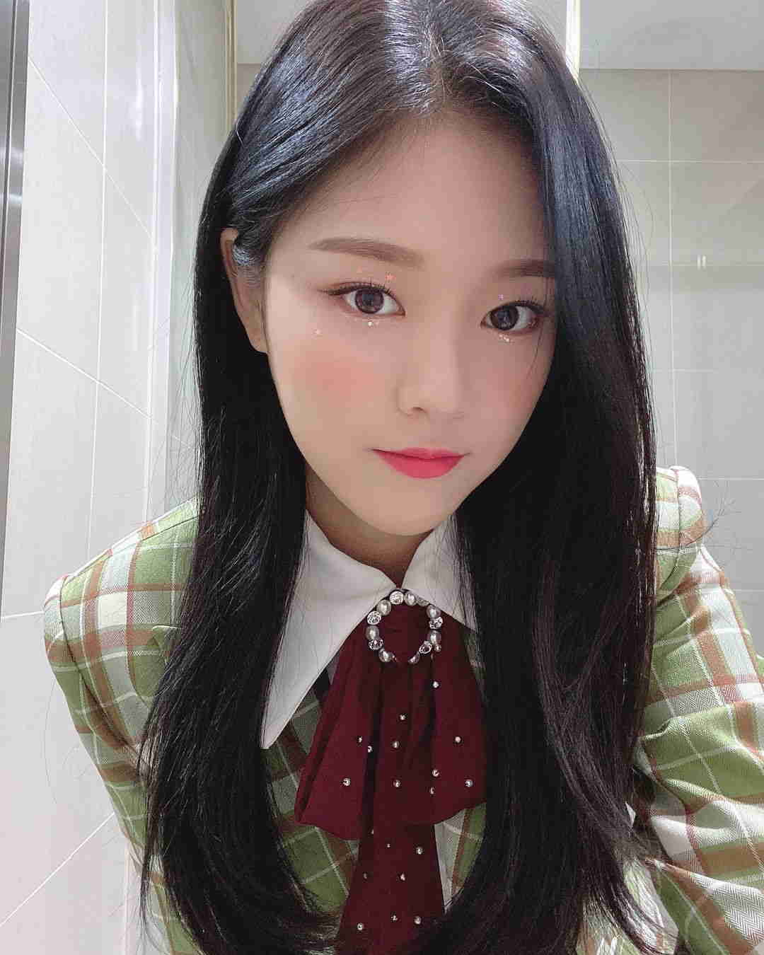 Hyunjin (LOONA) - Bio, Profile, Facts, Age, Boyfriend, Ideal Type