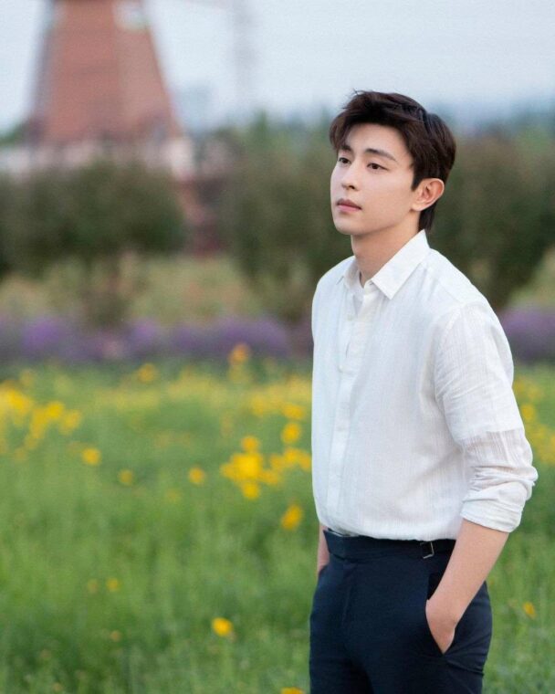 Deng Lun Bio, Profile, Facts, Age, Height, Girlfriend, Ideal Type