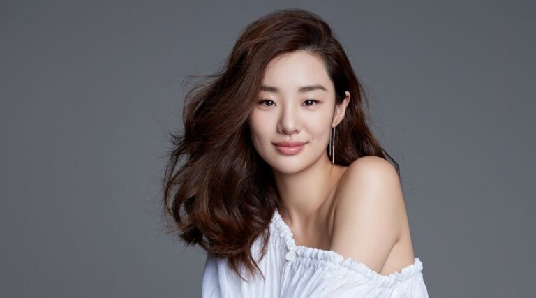 Stephanie Lee - Bio, Profile, Facts, Age, Boyfriend, Ideal Type