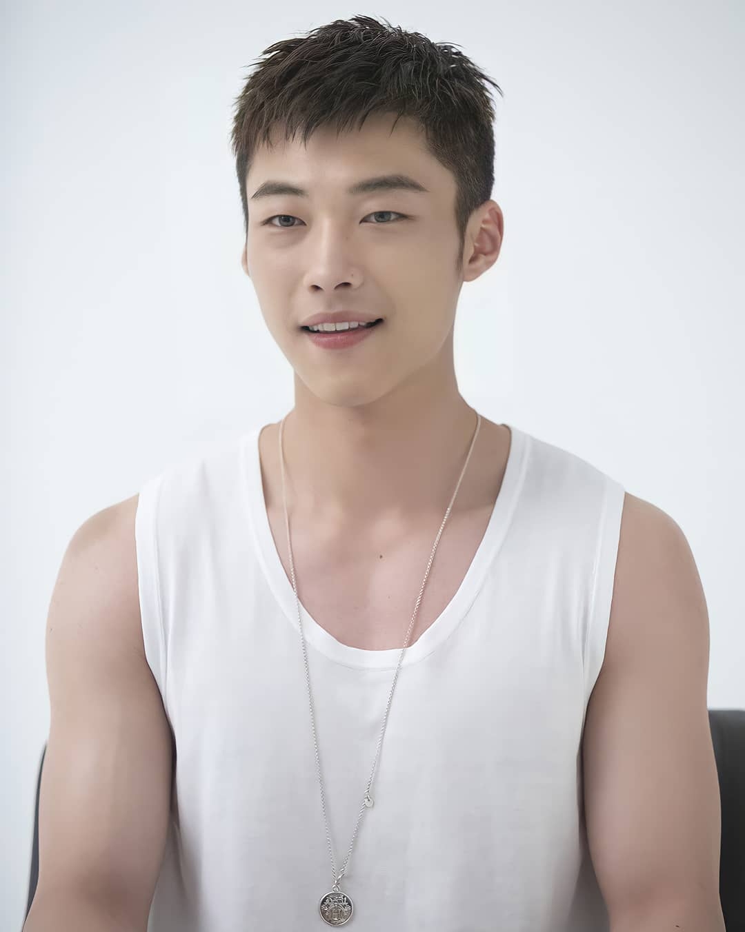 Woo Do Hwan - Bio, Profile, Facts, Age, Girlfriend, Ideal Type