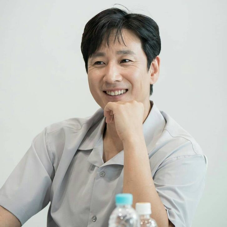 Keberangkatan Lee Sun Kyun Meninggalkan Kesedihan di Dunia Hiburan Korea